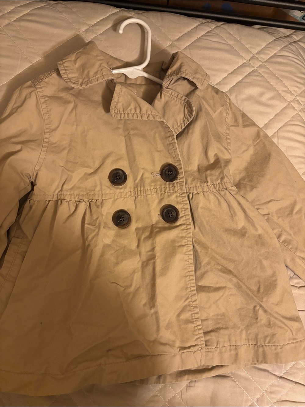 Old navy girls trench coat in tan color size 5T
